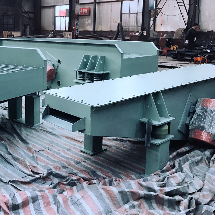 Linear vibrating conveyor